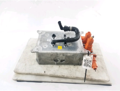Charger box used - Volkswagen GOLF - 5QE915682BG