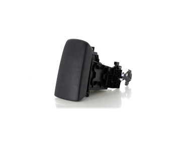 Central armrest used - MG ZS - GPA-24-0034067