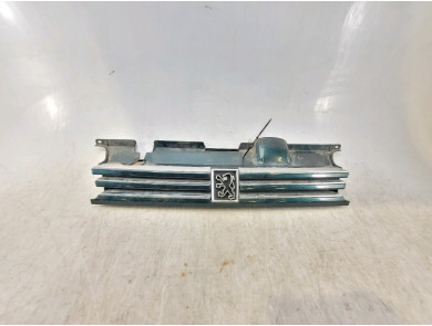 Grille used - Peugeot 405 - 7804 99