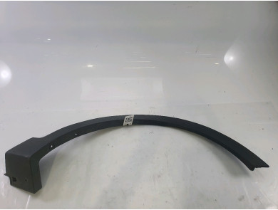 Right front fender flare used - Hyundai SANTA FE - 877122W000CA