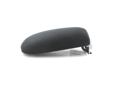 Central armrest used - Nissan LEAF - 96920-3NL0B
