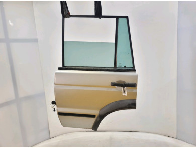 Rear left door used - Land Rover DISCOVERY - BFA700110