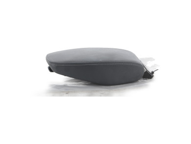 Central armrest used - Nissan JUKE - 96920-6PA3A