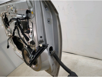 Left front door - Hyundai GETZ PH.2 - Blanc - 760031C020 - V1-6870F