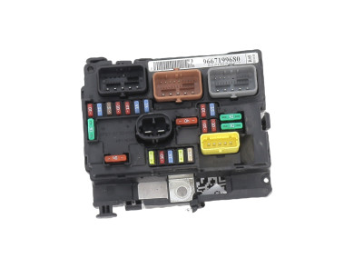 Boitier BSM - Citroen C3 II PH.2 - 9667199680 - F1-3962J