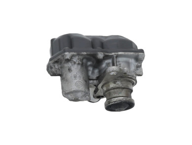 EGR valve used - Renault TRAFIC - 147100789R