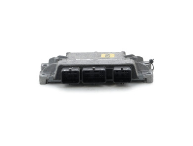 Calculateur moteur occasion - Renault CLIO - 8200789222