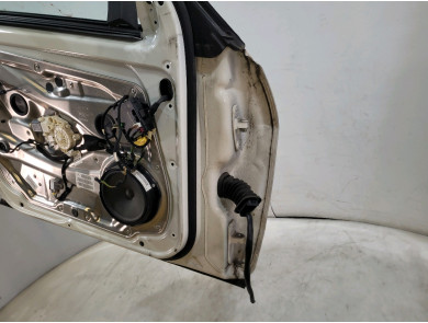 Left front door - Mercedes CLASSE GLK I PH.1 - Blanc - 2047205300 - X1-4718J
