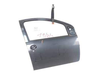 Right front door  used - Toyota AYGO - 670010H010