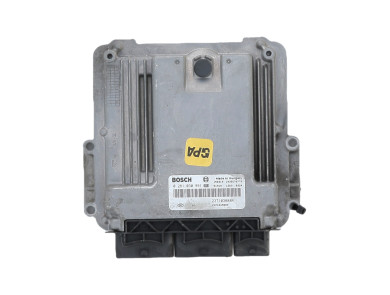 Calculateur moteur - Opel VIVARO II - 237103888R - F0-5084V