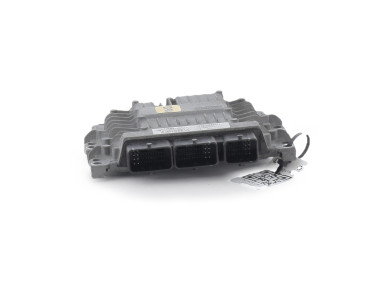 Engine calculator used - Renault SCENIC - 8200565863