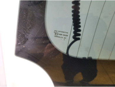 Rear window - Citroen C1 II - Rouge Fonce - B001129480 - E0-9555Z