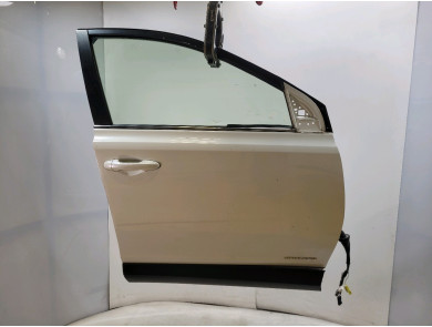 Right front door  used - Toyota RAV4 - 670010R080