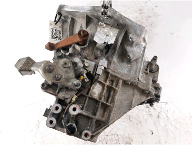Boîte de vitesses type 3030052420 - Toyota YARIS II PH.1 - I1-9546S