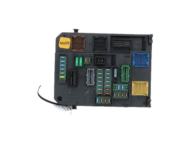 BSI - Calculateur Habitacle - Peugeot 308 II PH.1 - 9806687880 - K0-8333N