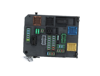 BSI - Body Control Module - Peugeot 308 II PH.1 - 9806687880 - K0-4111U