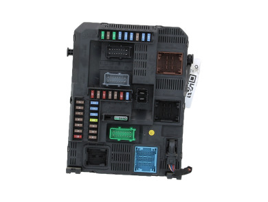 BSI - Body Control Module - Peugeot 308 II PH.1 - 9807054180 - V0-3367M