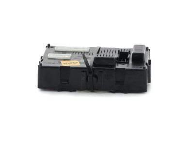 BSI - Body Control Module - Renault CLIO III PH.1 - 8201054131 - F0-7076K