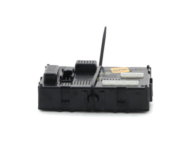 BSI - Calculateur Habitacle - Renault CLIO III PH.1 - 8201054131 - F0-7076K
