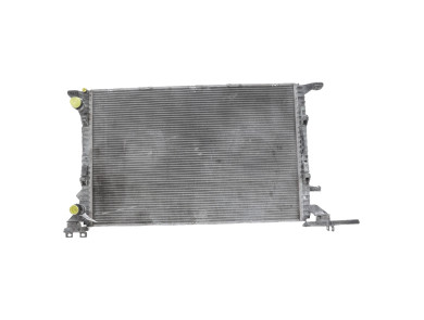 Radiateur d'eau occasion - Audi Q3 - 8K0121251L