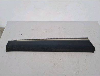 Left front door trim used - Renault ARKANA - 808210377R