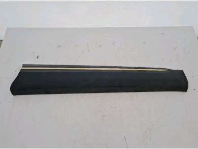 Right front door trim used - Renault ARKANA - 808200100R