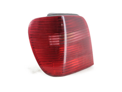 Feu arrière gauche - Volkswagen POLO III PH.2 - 6N0945095H - E1-4641Z