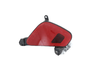Right rear reflector used - Mitsubishi ECLIPSE CROSS - 8355A138