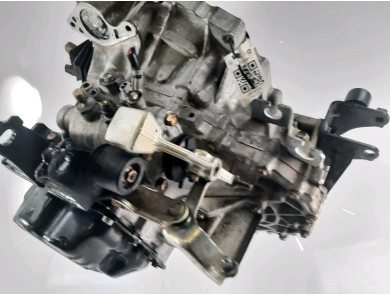 Boîte de vitesses type 3030064011 - Toyota COROLLA VERSO II PH.1 - W1-9198P