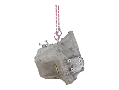 Gearbox type 3030064120 - Toyota VERSO PH.2 - Y0-8587J