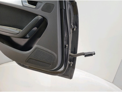 Porte arrière gauche - Audi A4 III PH.1 - Noir - 8K5833051D - Y1-7750N