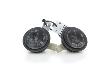 Horn used - Dacia DUSTER - 256102764R