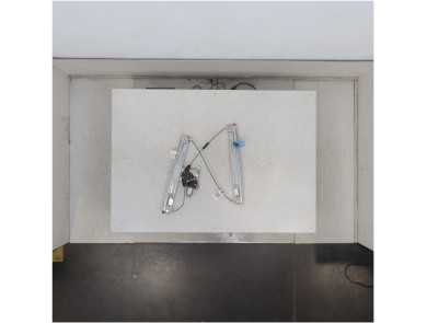 Left front window-lift used - Citroen C3 PICASSO - 9802601480