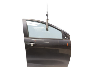 Right front door  used - Toyota YARIS - 67001K0020