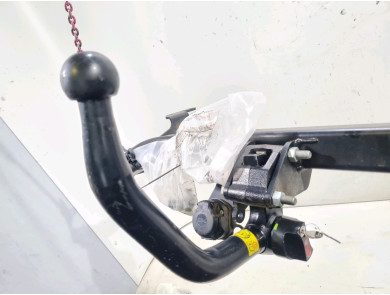 Hitch - Peugeot 5008 I PH.2 - Noir - 042-443 - J2-1475G