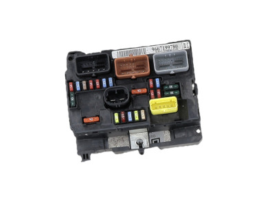 Boitier BSM - Peugeot 207 - 9667199780 - Q1-2325G