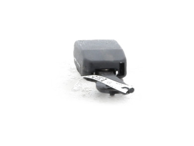Right front belt clip - Peugeot 807 - 00008975AV - N1-5800P