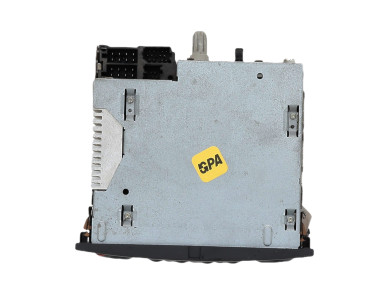Poste multimédia - Renault CLIO III PH.1 - 8200607915 - M2-4197H