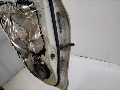 Rear left door - Toyota YARIS II PH.2 - Blanc - 670040D110 - Z1-0006W