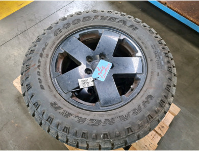 COMPLETE WHEEL SET OF TWO REAR - Jeep WRANGLER - GPA-26-0047111 - U0-8630S
