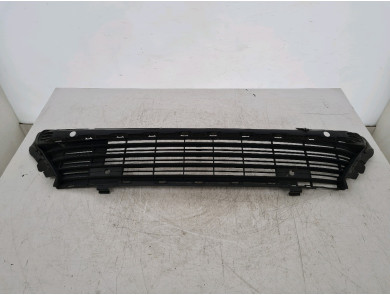 Front bumper central grille used - Opel COMBO - 16 326 589 80
