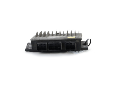 Calculateur moteur - Renault CLIO ESTATE III PH.1 - 8200911560 - U1-1110I