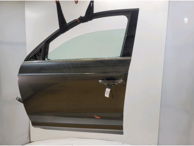 Left front door used - Audi Q3 - 8U0831051C