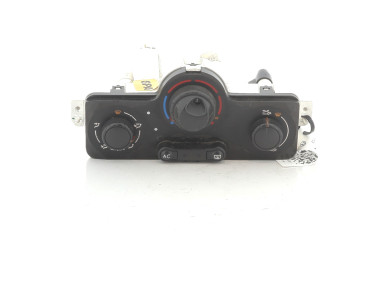 Commande de chauffage - Renault CLIO ESTATE III PH.2 - 7701070473 - A0-9768Z