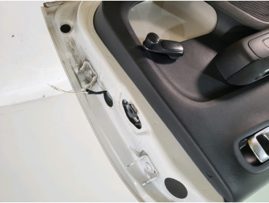 Porte arrière gauche - Citroen C3 III PH.2 - Blanc - 9812254980 - P1-2143I