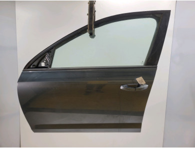 Left front door used - Skoda OCTAVIA - 5E0831055A