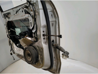 Porte avant gauche - Hyundai SANTA FE I - Gris Clair - 7600326110 - Y1-9220B