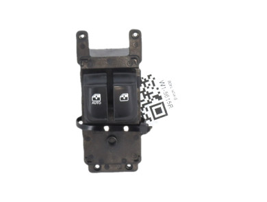 Left window-lift switch panel used - Hyundai I20 - 935701J002