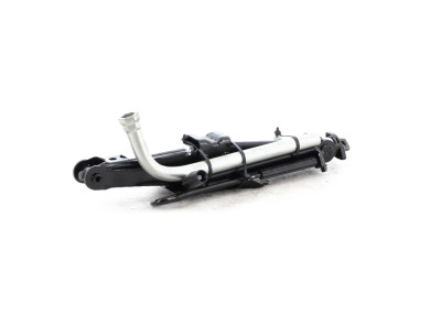 Scissor jack used - Audi Q2 - 81A011031A
