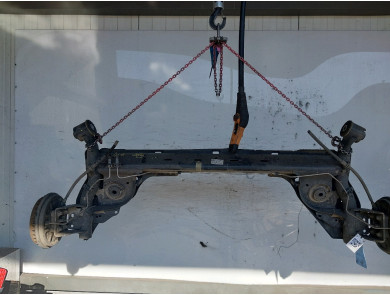 Rear axle used - Dacia SANDERO - 555013360R